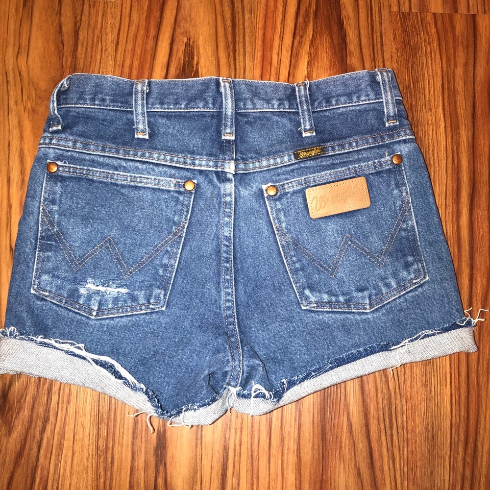 Wrangler cut off shorts size 25